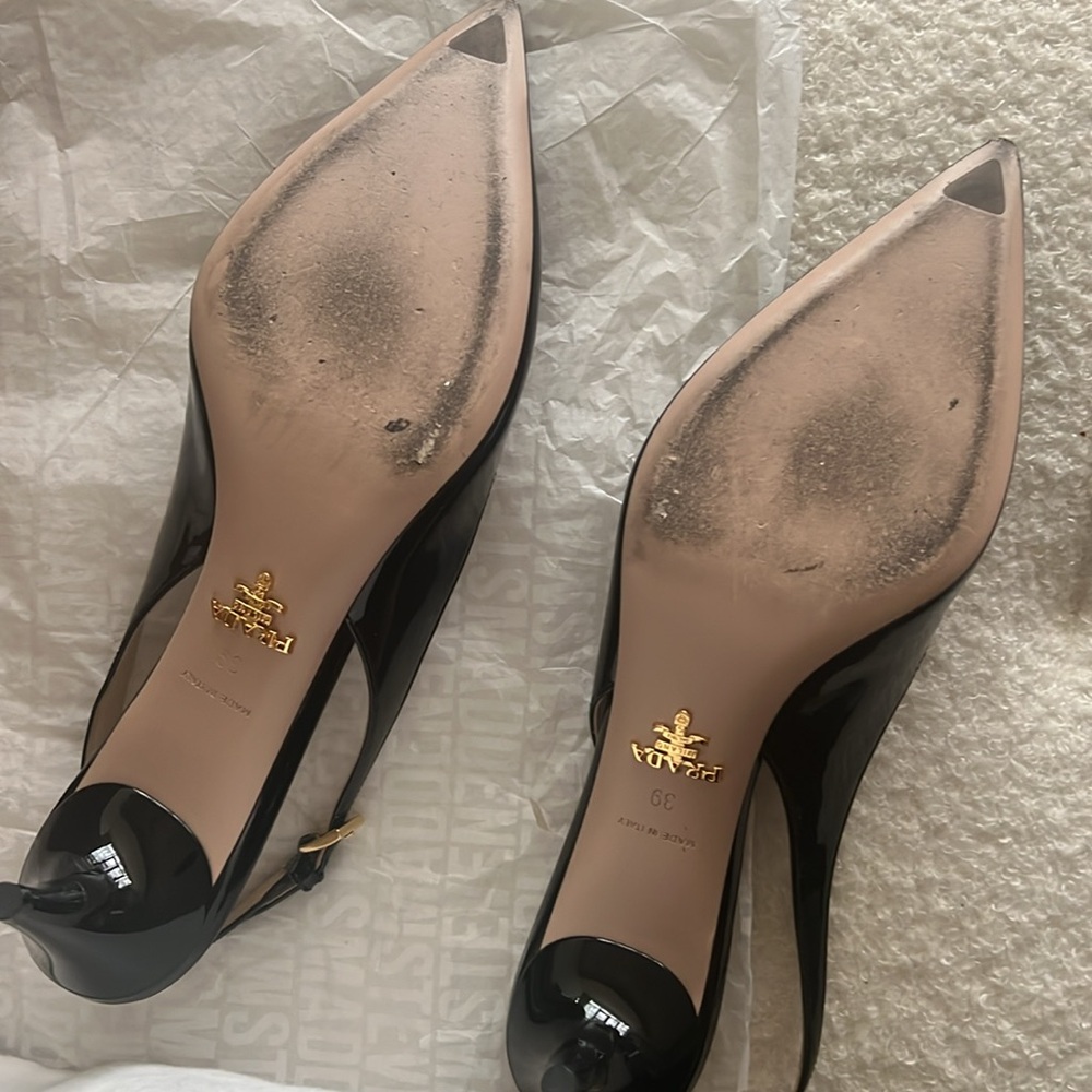 Prada patent leather slingback pumps with kitten heel - Picture 4 of 6